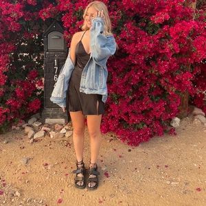 Princess Polly Strap Platform Sandals size-7, too small for me now! Worn once!